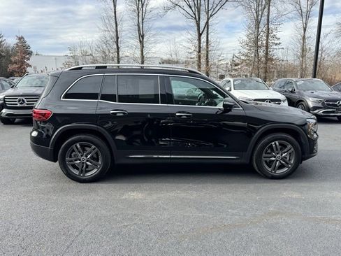 Used 2026 Mercedes-Benz GLB 250 4MATIC image 2