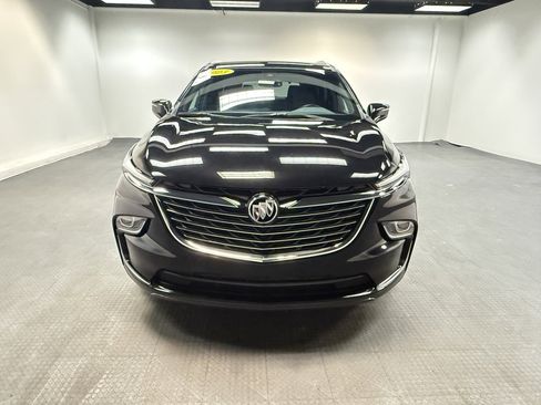 Used 2023 Buick Enclave Essence image 10