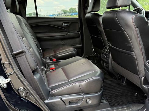 Used 2022 Honda Pilot Black Edition image 13