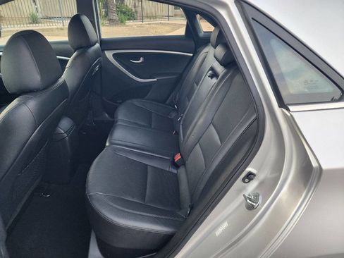 Used 2016 Hyundai Elantra GT w/ Option Group 03 FWD image 19