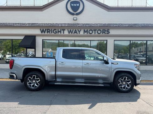 Used 2023 GMC Sierra 1500 SLT w/ SLT Premium Plus Package AWD/4WD image 2