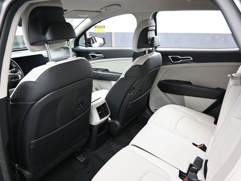 Used 2024 Kia Sportage EX image 35