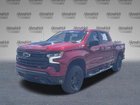 Used 2024 Chevrolet Silverado 1500 LT Trail Boss w/ Convenience Package II AWD/4WD image 5