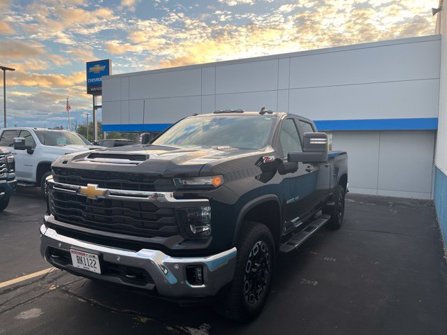 Used 2025 Chevrolet Silverado 2500 LT w/ All Star Edition AWD/4WD image 2