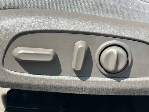 Used 2016 Chevrolet Malibu LT FWD image 12