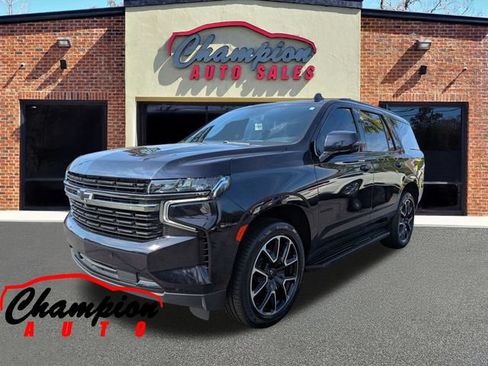 Used 2022 Chevrolet Tahoe RST w/ Luxury Package RWD image 9