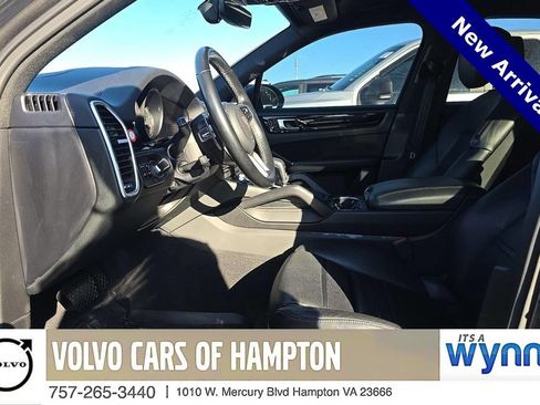 Used 2019 Porsche Cayenne AWD/4WD image 5