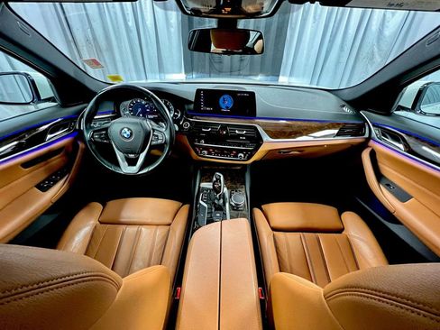 Used 2019 BMW 540i xDrive w/ Convenience Package image 18