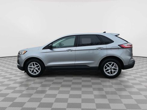 Used 2023 Ford Edge SE image 5