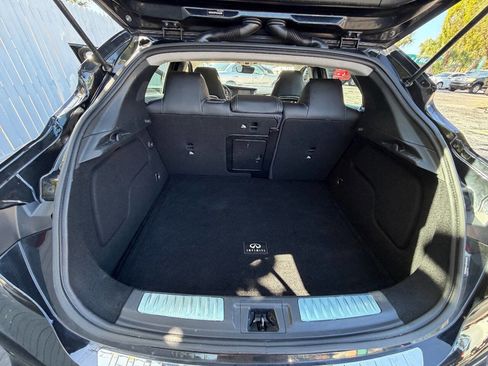 Used 2017 INFINITI QX30 Sport w/ Cargo Package image 19