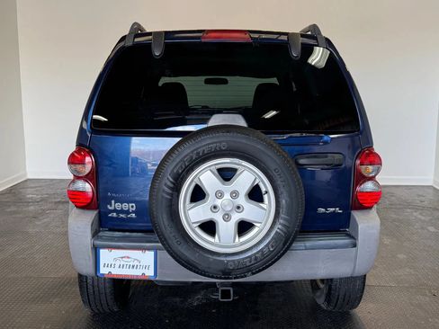 Used 2006 Jeep Liberty Sport AWD/4WD image 5