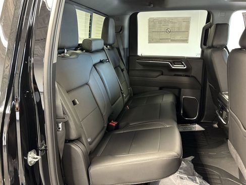 New 2025 GMC Sierra 2500 SLT w/ SLT Premium Package image 32
