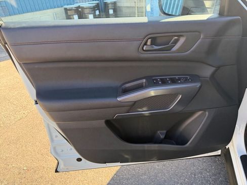 Used 2024 Nissan Pathfinder Rock Creek AWD/4WD image 20