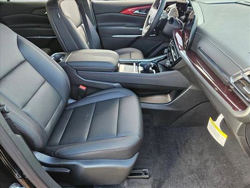 New 2026 Chevrolet Traverse Z71 w/ Driver Confidence Package AWD/4WD image 17