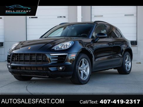 Used 2017 Porsche Macan AWD SPORT UTILITY 4DR WAGON image 1