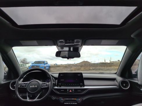 Used 2022 Kia Forte GT-Line w/ GT-Line Premium Package image 13