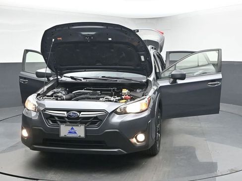 Used 2021 Subaru Crosstrek 2.0i Premium w/ Moonroof Package image 38