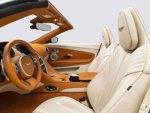 Used 2023 Aston Martin DB11 Volante image 14