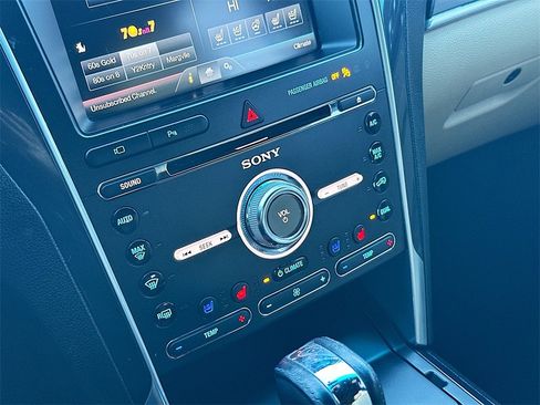 Used 2016 Ford Explorer Limited image 14