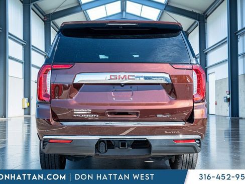 Used 2023 GMC Yukon XL SLT image 32