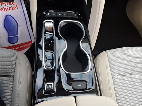 Used 2023 Buick Envision Preferred image 13