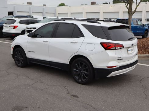 Used 2024 Chevrolet Equinox RS w/ RS Leather Package AWD/4WD image 8