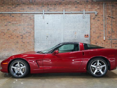 Used 2008 Chevrolet Corvette Coupe w/ Preferred Equipment Group RWD image 1