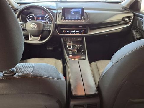 Used 2025 Nissan Rogue SV FWD image 19