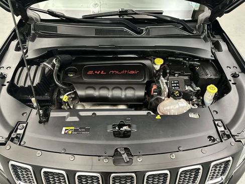 Used 2018 Jeep Compass Latitude image 20