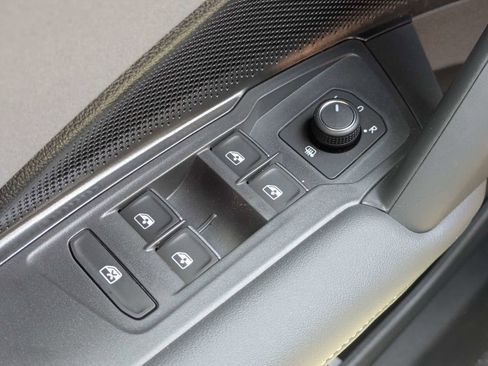 New 2026 Volkswagen Tiguan SE R-Line FWD image 27