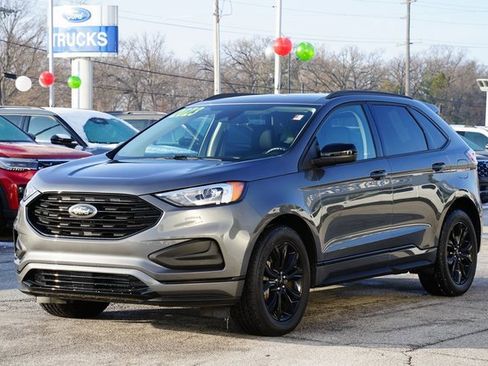 Certified 2023 Ford Edge SE w/ Black Appearance Package image 3