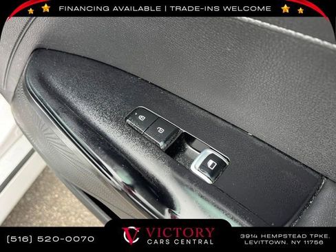 Used 2023 Kia K5 LXS image 16