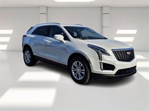 New 2026 Cadillac XT5 Luxury image 7
