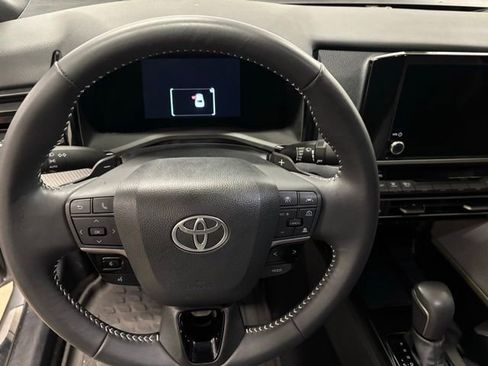 Certified 2025 Toyota Camry SE w/ Convenience Package FWD image 16