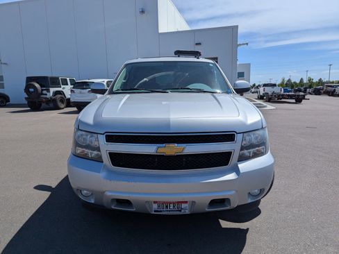 Certified 2013 Chevrolet Suburban LT w/ Luxury Package AWD/4WD image 2