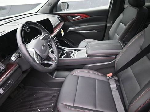 New 2026 Chevrolet Traverse Z71 w/ Enhanced Driving Package image 9