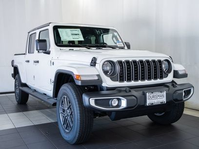 New 2026 Jeep Gladiator Sport