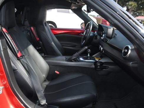 Used 2023 MAZDA MX-5 Miata Grand Touring w/ Weather Package image 19