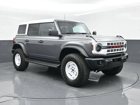 Certified 2025 Ford Bronco Heritage Edition AWD/4WD image 2
