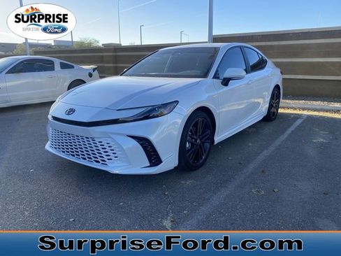 Used 2025 Toyota Camry XSE image 1