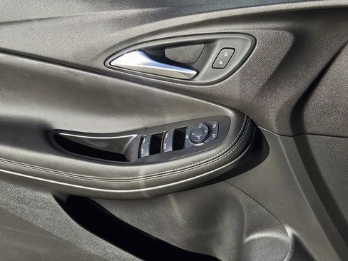 Used 2024 Buick Encore GX Sport Touring image 29