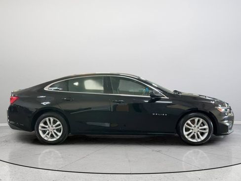 Used 2017 Chevrolet Malibu LT FWD image 6
