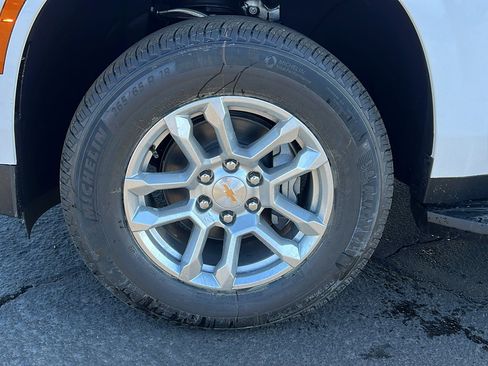 New 2026 Chevrolet Tahoe LS w/ LPO, Get Active Package image 10