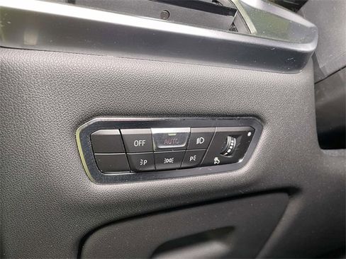 Used 2023 BMW X7 xDrive40i w/ Executive Package image 44