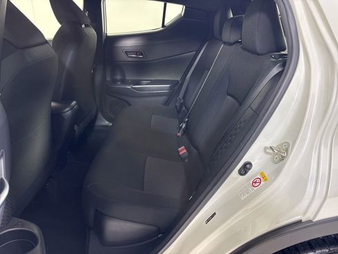 Used 2018 Toyota C-HR XLE image 19