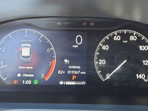 Used 2025 Honda HR-V LX image 13