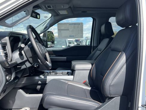 New 2025 Ford F250 Lariat w/ Lariat Ultimate Package image 13