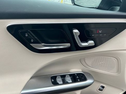 Used 2022 Mercedes-Benz C 300 4MATIC Sedan image 11