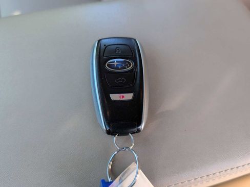 Used 2016 Subaru Outback 2.5i Limited AWD/4WD image 34