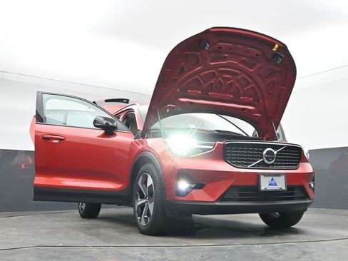Used 2023 Volvo XC40 B5 Plus w/ Driver Assist Package AWD/4WD image 56